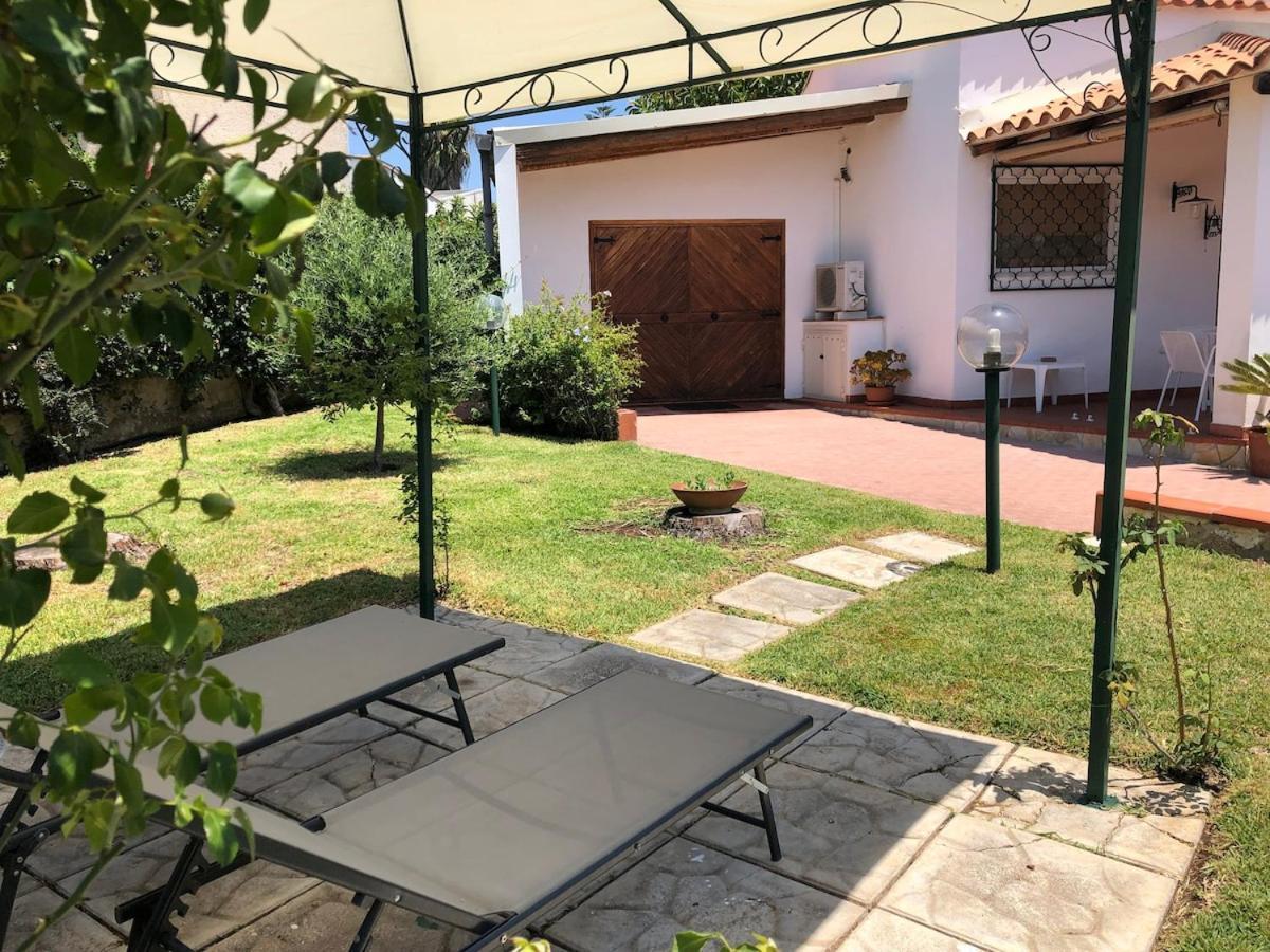 Le Tre Palme Villa Fontane Bianche Buitenkant foto